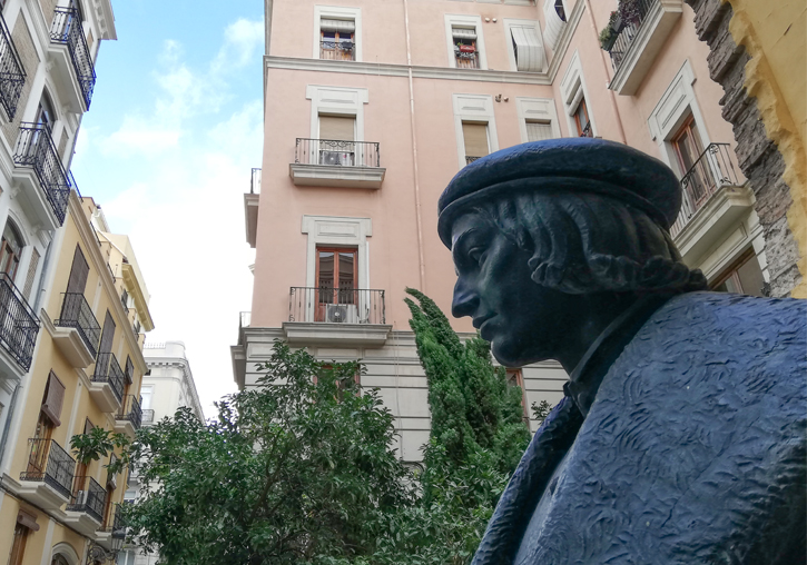 Vives en la Plaça Margarita de Valldaura.